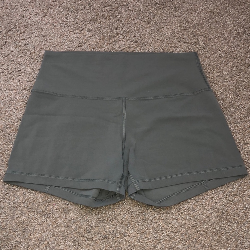 Lululemon Align 4” shorts